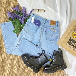 Levi’s Straight Mom’s Jeans